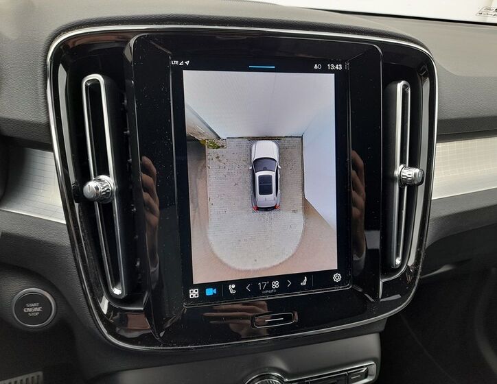 Volvo XC40 21