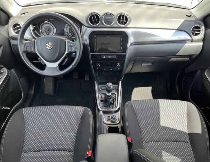 Suzuki Vitara 12