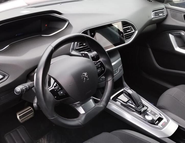 Peugeot 308 2