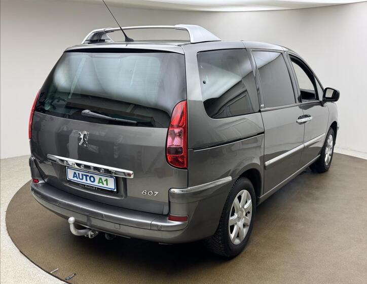 Peugeot 807 4