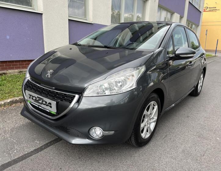 Peugeot 208 1