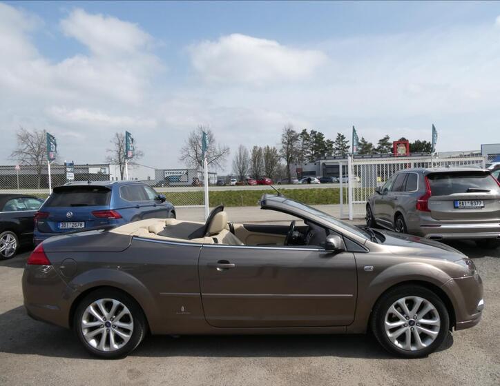 Ford Focus 12