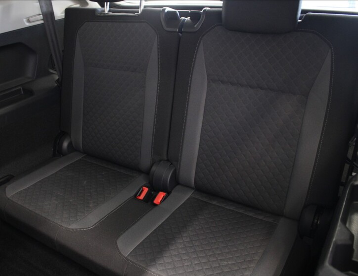 Volkswagen Tiguan Allspace 8