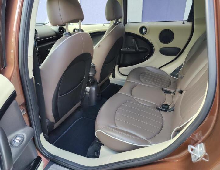 Mini Countryman 15