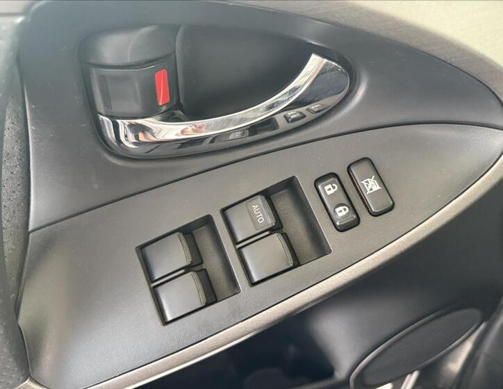 Toyota RAV4 10