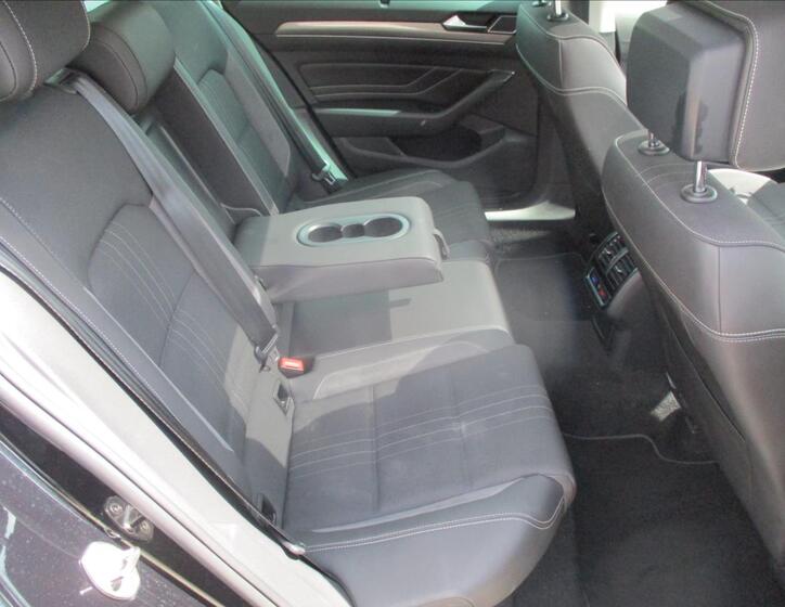 Volkswagen Passat 13