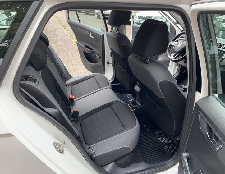 Škoda Fabia 16