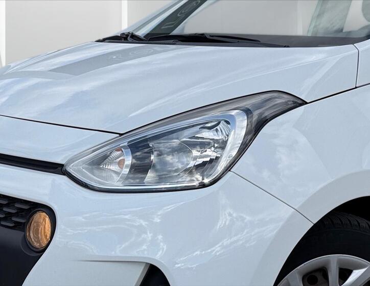 Hyundai i10 9