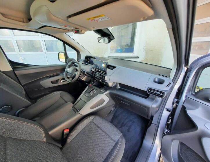 Peugeot Rifter 15