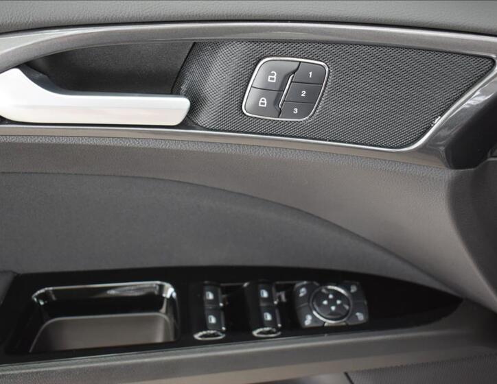 Ford Mondeo 41