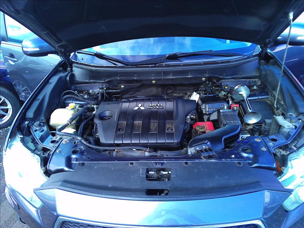 Mitsubishi Outlander 38