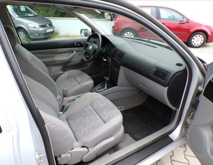 Volkswagen Golf 15