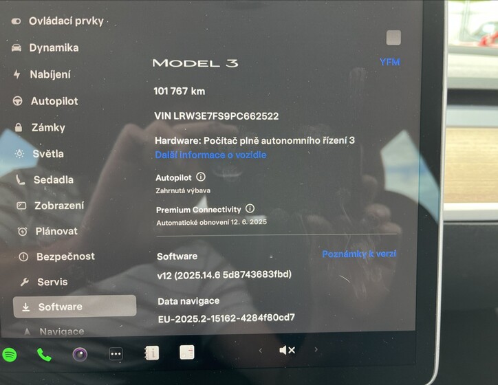 Tesla Model 3 33