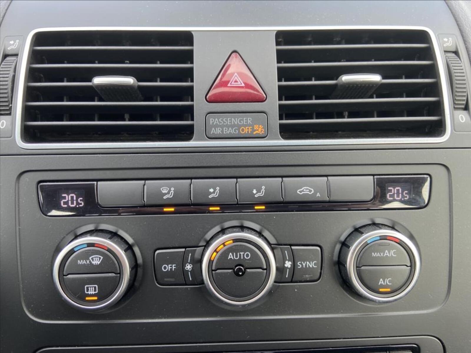 Volkswagen Touran 17