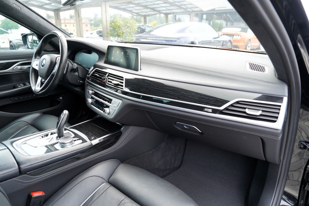 BMW Řada 7