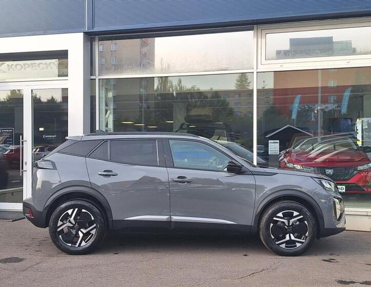 Peugeot 2008 8