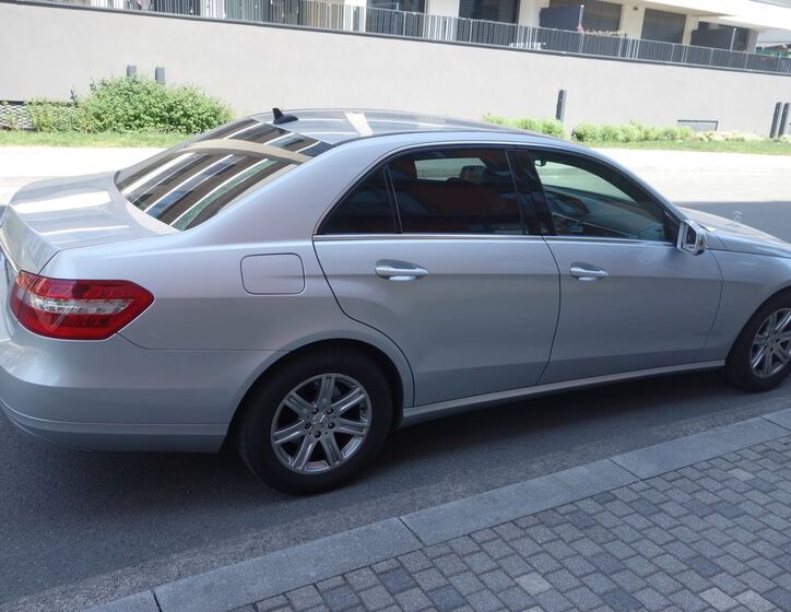 Mercedes-Benz Třídy E 9