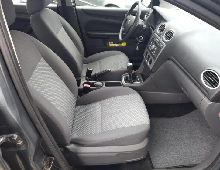 Ford Focus 11