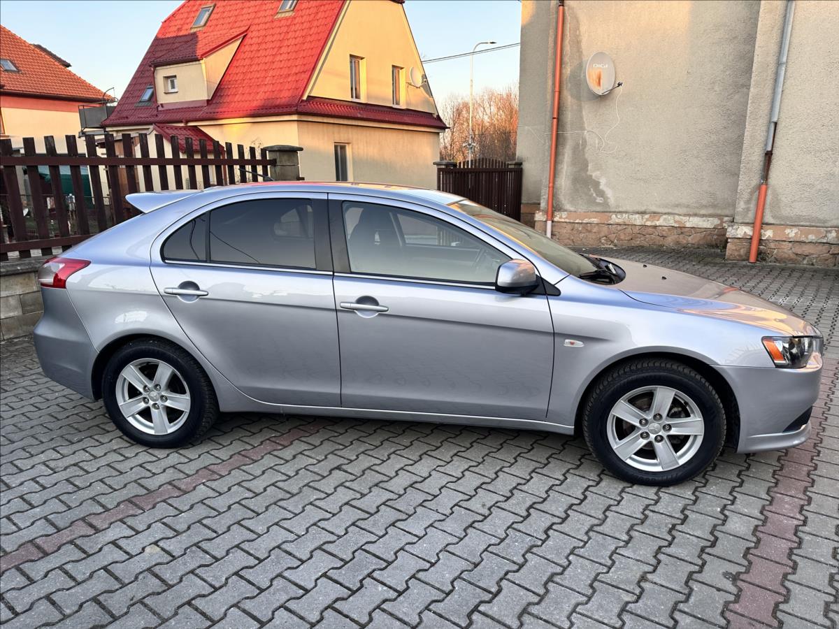 Mitsubishi Lancer