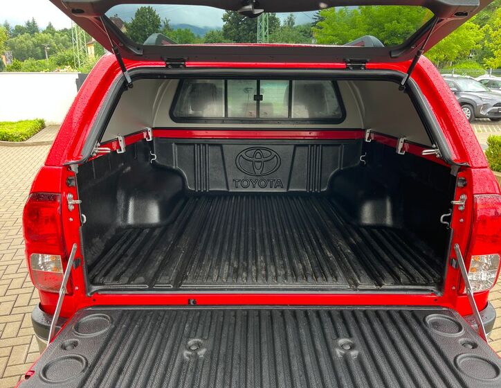Toyota Hilux 30