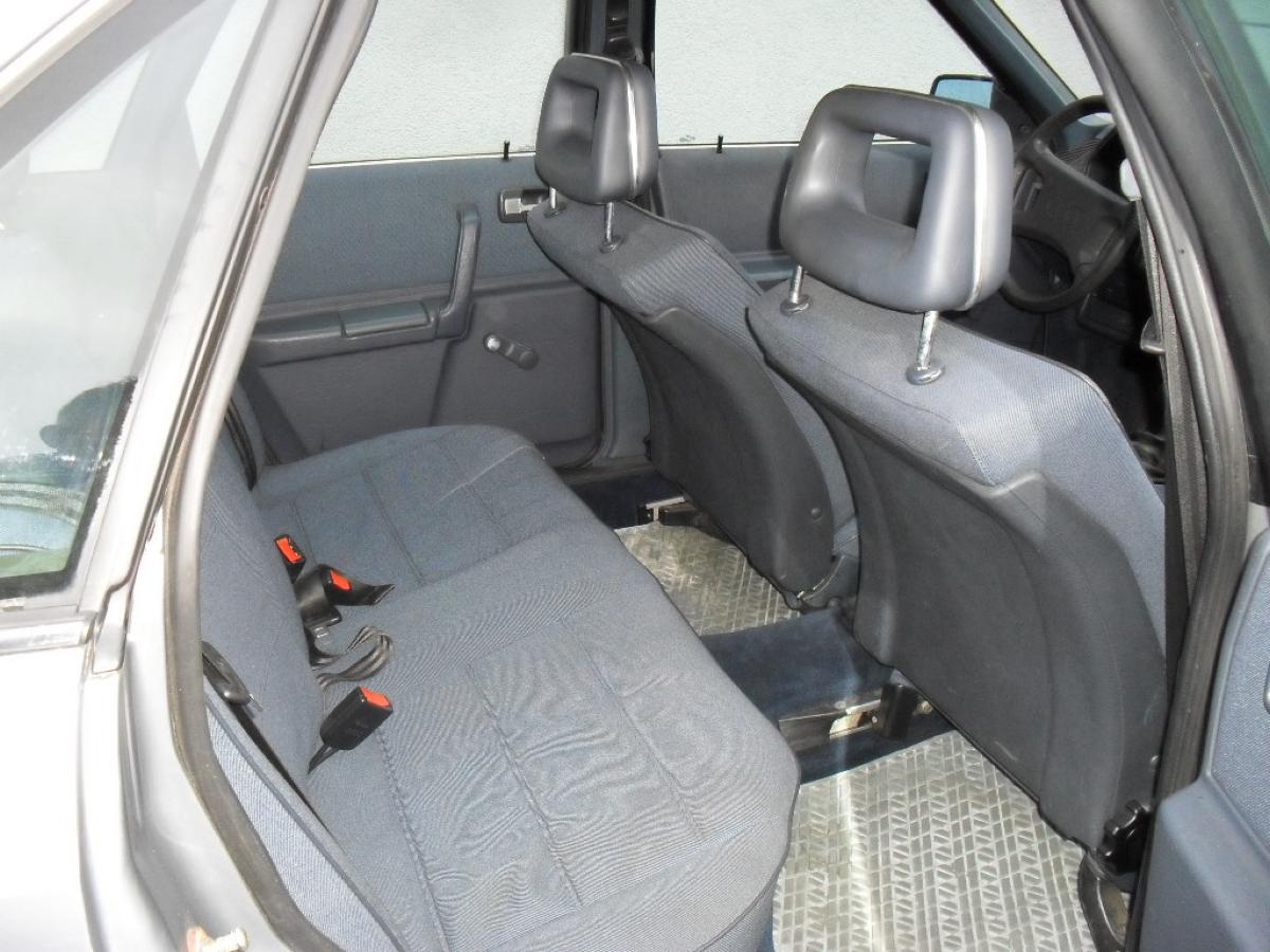 Audi 100