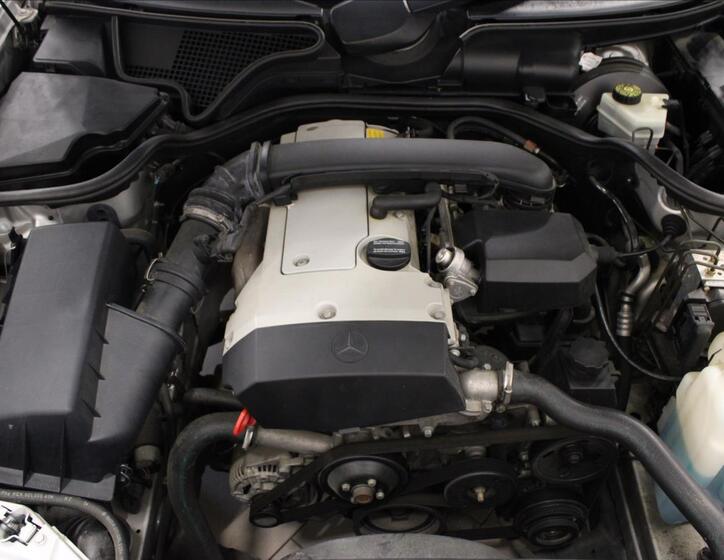 Mercedes-Benz Třídy E 9