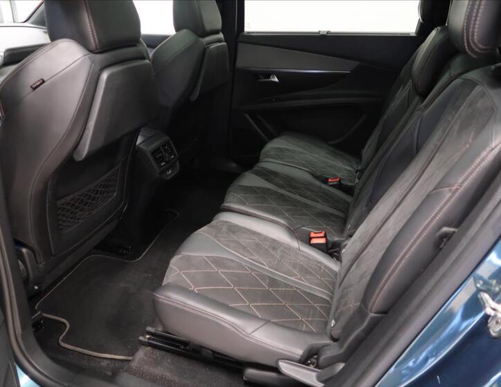 Peugeot 5008 8