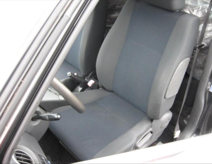 Suzuki Swift 12