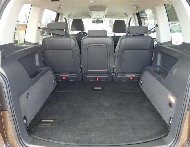 Volkswagen Touran 12