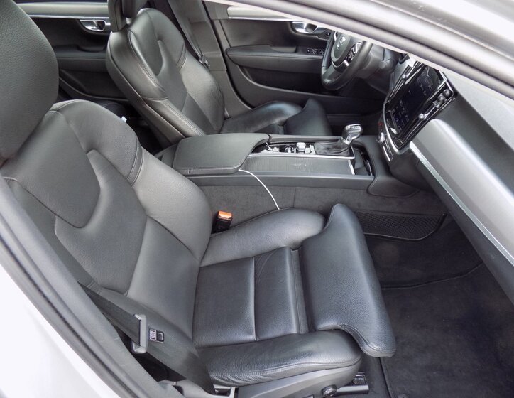 Volvo S90 14