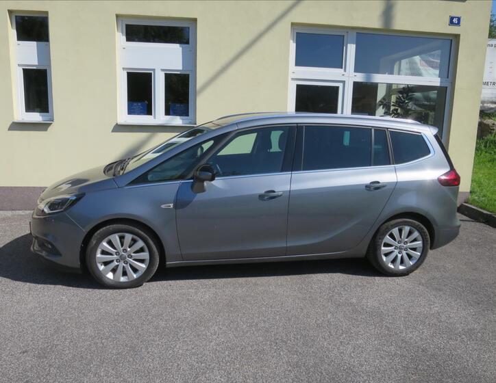 Opel Zafira 5