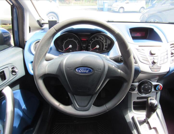 Ford Fiesta 12