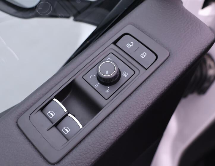 Volkswagen Multivan 17