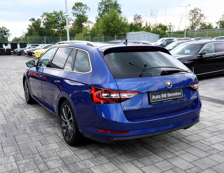 Škoda Superb 4