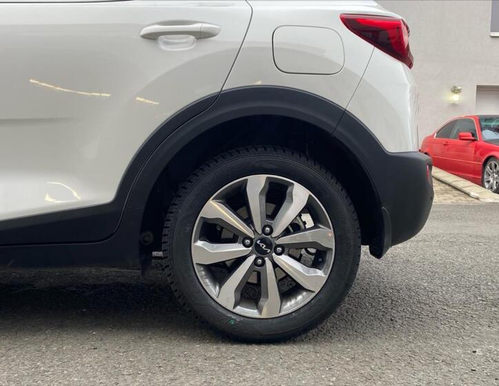 KIA Stonic 9