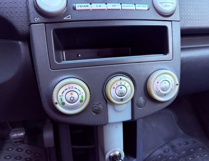 Mitsubishi Colt 8