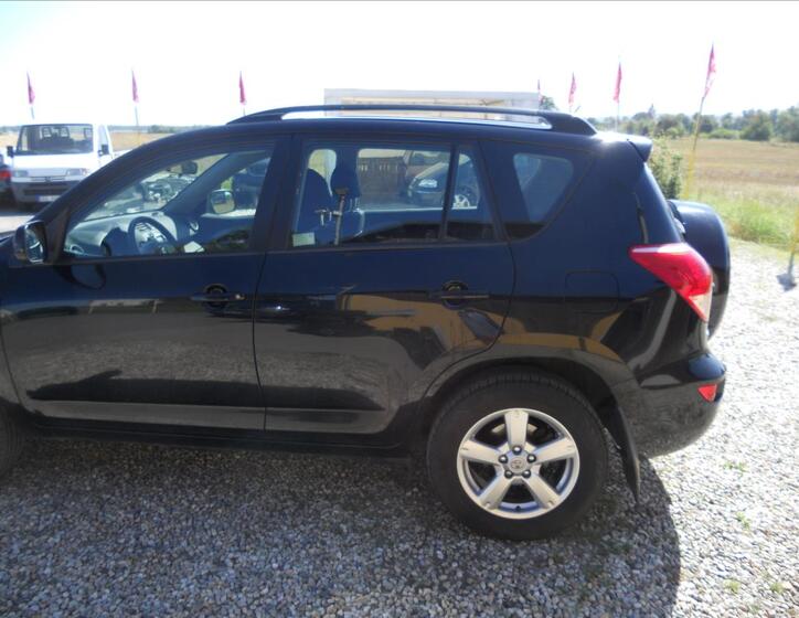 Toyota RAV4 9