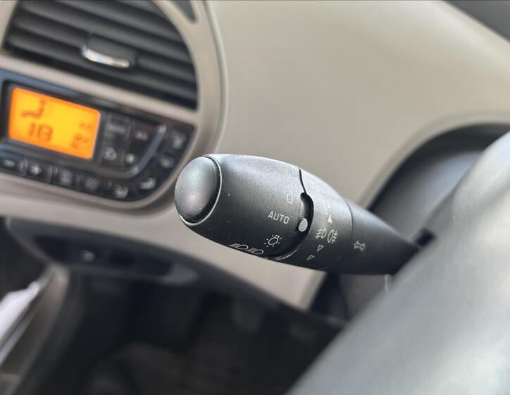 Citroën Grand C4 Picasso 14