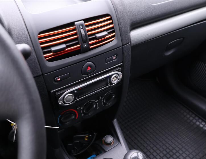 Renault Clio 18
