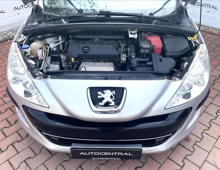 Peugeot 308 8