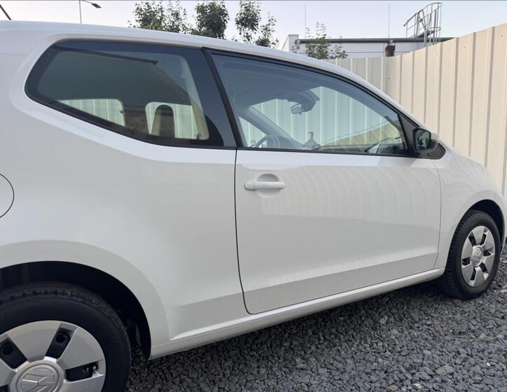 Volkswagen up! 17