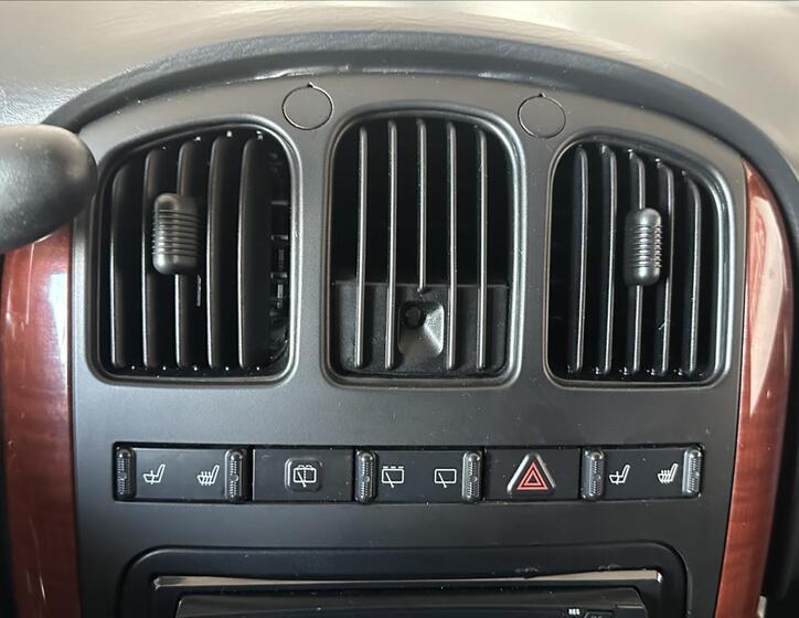 Chrysler Grand Voyager 29