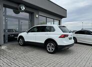 Volkswagen Tiguan 9