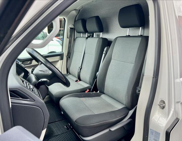 Volkswagen Transporter 9