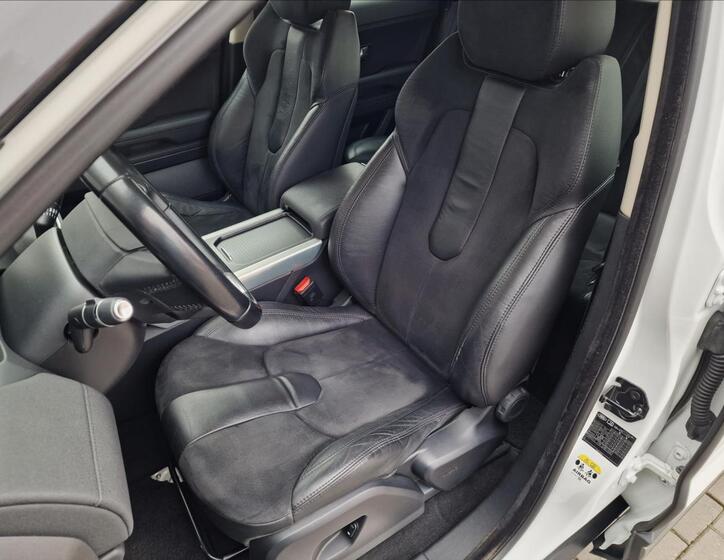 Land Rover Range Rover Evoque 34