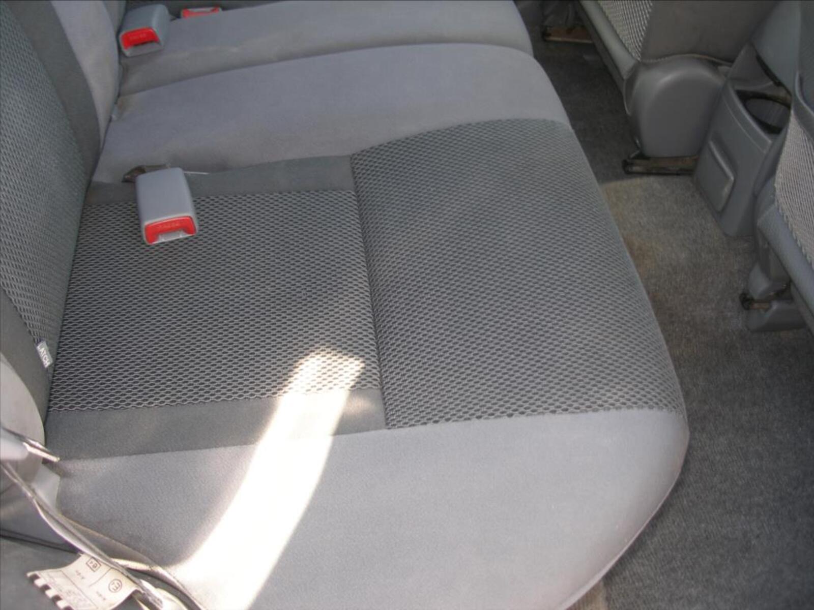 Toyota RAV4 8