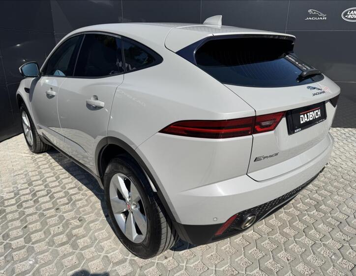 Jaguar E-Pace 6