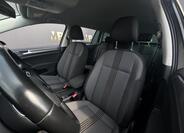 Volkswagen Golf 12