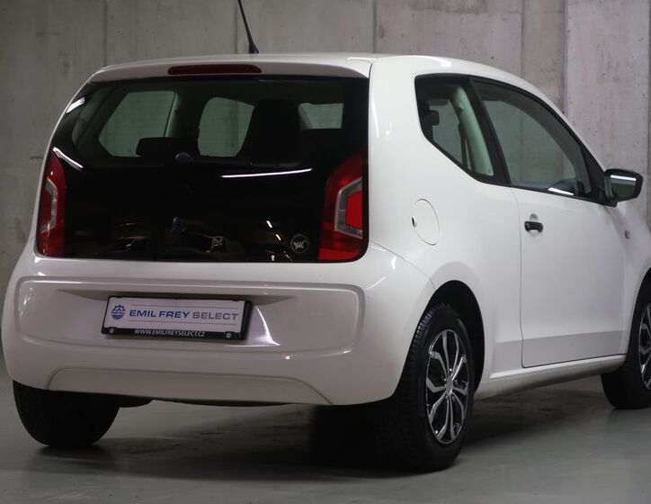 Volkswagen up! 5