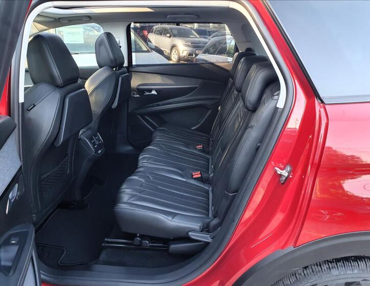 Peugeot 5008 13